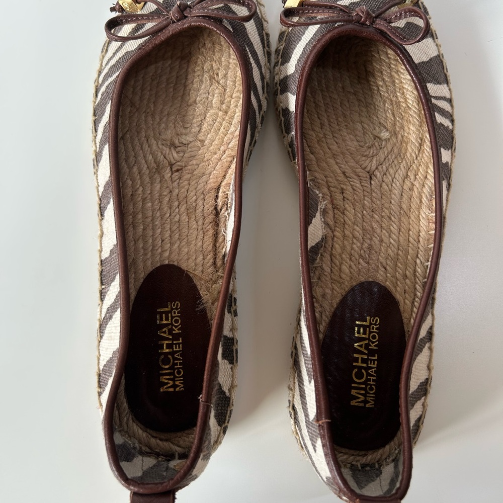 Michael Kors Women Zebra Brown Canvas Slip On Espadrilles - Picture 3 of 5